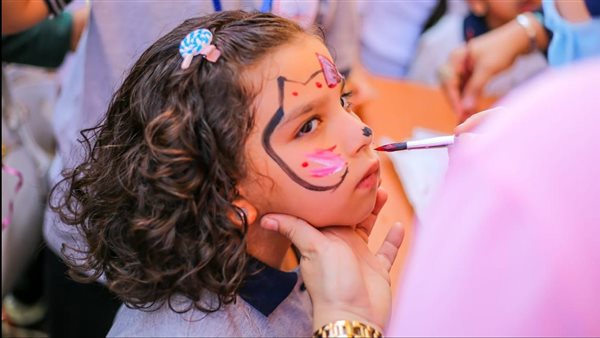 إستقبال الطلاب بالمدرسة