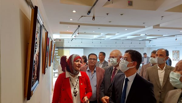 افتتاح معرضين فنيين