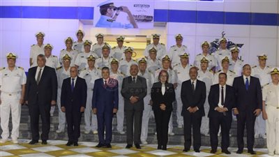 أسامة ربيع: تطوير المجرى الملاحي للقناة يتصدر استراتيجية الهيئة 2023 