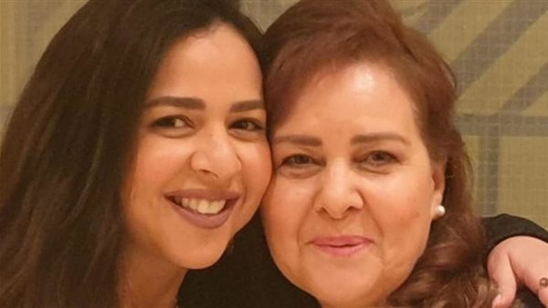 دلال عبد العزيز وإيمي