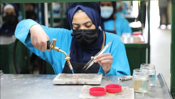 طلاب المدارس التكنولوجيا