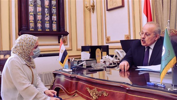 الدكتور الخشت مع