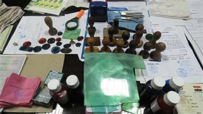 كارنيهات وعقود مزورة.. القبض على المتهم بالنصب على المواطنين بالجيزة