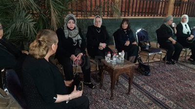 انتهاء عزاء شقيقة الفنانة عفاف شعيب وسط حضور قليل من نجوم الفن