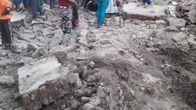 مصرع طفل إثر انهيار حائط منزل تحت الإنشاء في سوهاج