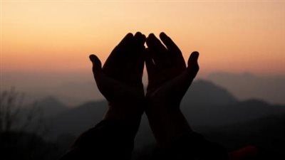 اللّهمّ ثبّتني على دينك.. ما يقوله المسلم في آخر ساعة من يوم الجمعة