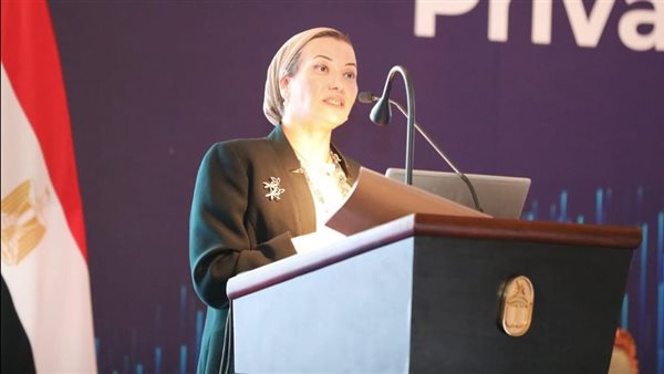 الدكتورة ياسمين فؤاد