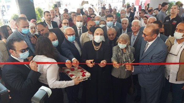 وزيرا المالية والصناعة