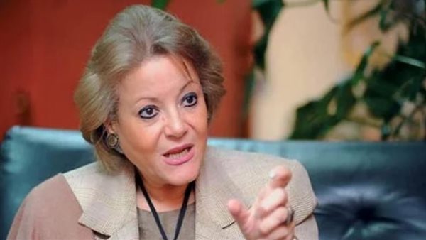 الدكتورة فايزة أبو