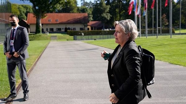 وزيرة الدفاع الهولندية