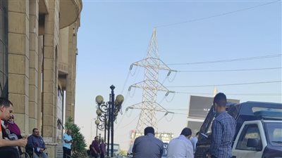 شقيق الطبيب عمرو خيري في واقعة السجود للكلب: بعرف الأخبار من الإعلام.. وقلقان عليه