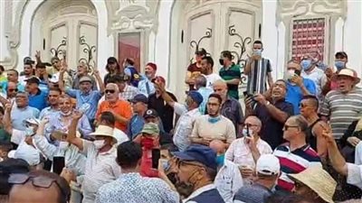 مظاهرات في العاصمة التونسية للمطالبة بعودة البرلمان| صور وفيديو