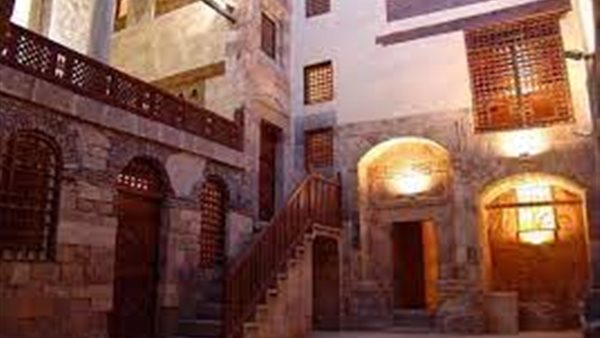 بيت الشعر العربي