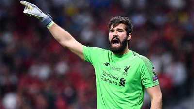 شكوك حول مشاركة أليسون بيكر مع ليفربول أمام ليدز في البريميرليج