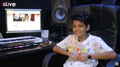 بأغنية الورقة والقلم.. كيف خدع الطفل المعجزة كريس المصري بصوته قبل ذكائه؟