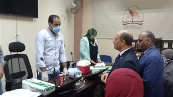 تطعيم المعلمين في