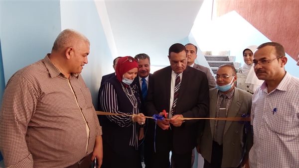 محافظ البحيرة يفتتح