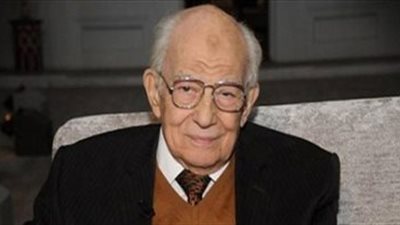 رشوان توفيق عن قرار السيسي بدعم الفنانين ضد الشيخوخة: بكلم ربنا وبدعيله