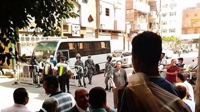 الناس كانت بتجري زي فيلم الإرهاب والكباب.. موظفو محاكم المنيا يروون لحظات الرعب قبل إخلاء المبنى 