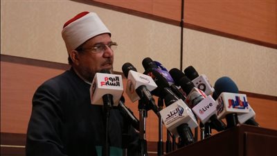 مختار جمعة: معركتنا ضد الإرهاب مستمرة.. والمتطرفون تخفوا وراء الصفحات الإلكترونية