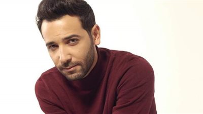 كريم قاسم يكشف موعد عرض حكاية بحبك موت على منصة شاهد