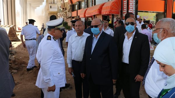 محافظ القاهرة اللواء