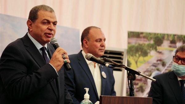 وزير القوى العاملة