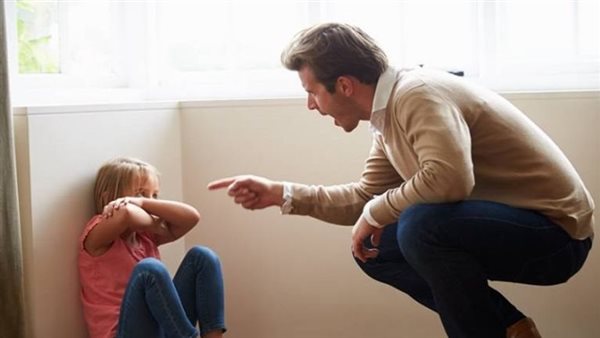 ضرب الأب لأبنائه