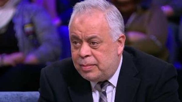 أشرف زكي نقيب المهن