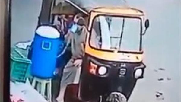 صورة من واقعة سرقة