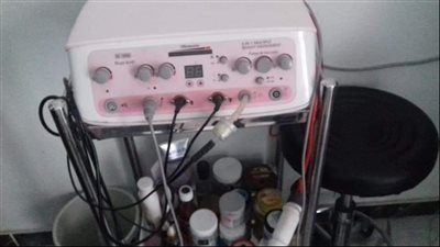 ضبط مركز تجميل لـ حيازته أجهزة ومستحضرات طبية غير مصرح بها في البحيرة