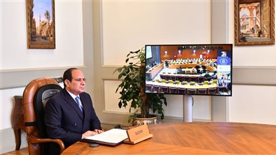 السيسي يعلن تطلع مصر إلى استضافة الدورة الـ 27 لقمة تغير المناخ في 2022 | صور 