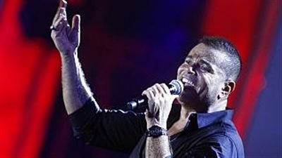 وسط اتهامات بمخالفة الدين وقيم المجتمع.. هل يتم إلغاء حفل عمرو دياب في الأردن؟