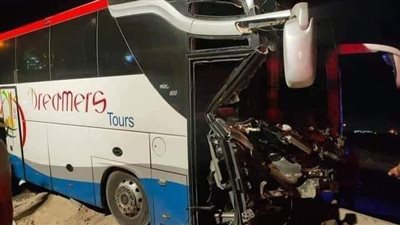 سائق ومشرف.. ننشر اسمي المتوفيين فى حادث تصادم «صحراوي الإسكندرية».. والدفع بـ 10 سيارات إسعاف