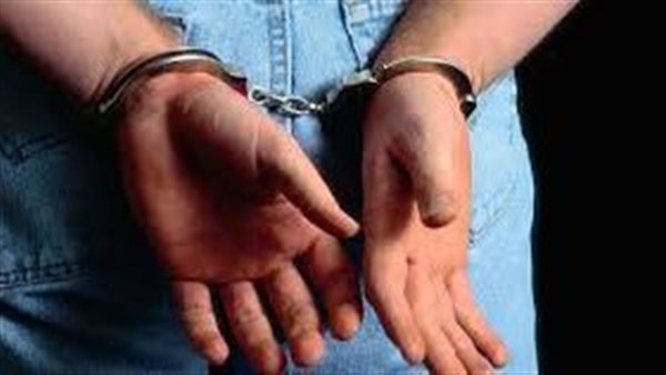 القبض على شخص_ أرشيفية