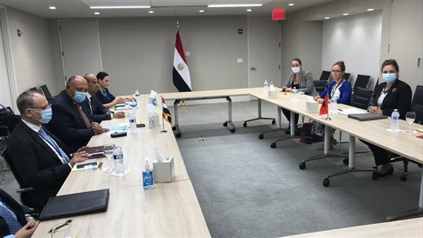 شكري مع نظيرته الألبانية