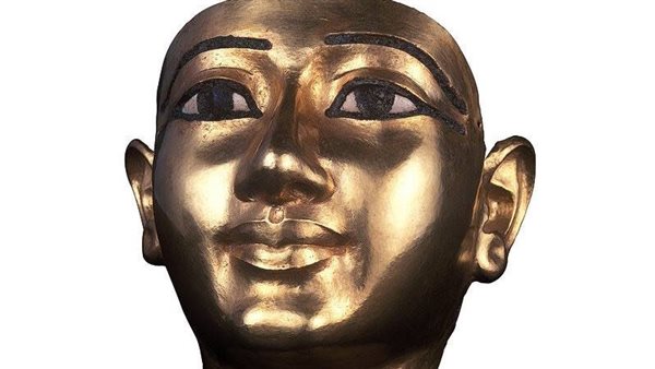 قناع جنائزي ذهبي