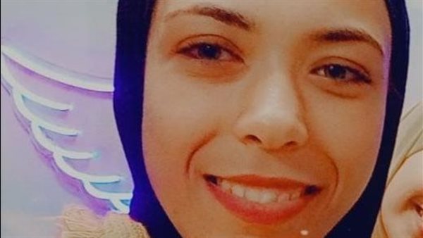 الطالبة أسماء ثروت