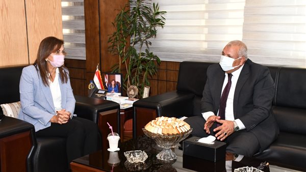 وزيرة التخطيط تلتقي