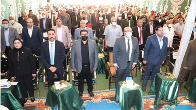 محافظ بني سويف يستهل المؤتمر الثاني لشباب الفشن بالوقوف دقيقة حدادًا على روح المشير طنطاوي 
