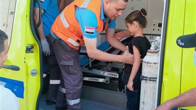 تنفيذًا لـ توجيهات السيسي.. إجراء عملية قسطرة بالقلب لـ طفلة الرويسات | صور