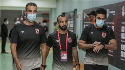 السوبر المصري.. وصول لاعبي الأهلي إلى ستاد برج العرب | صور