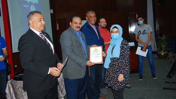 الدكتور تامر سمير