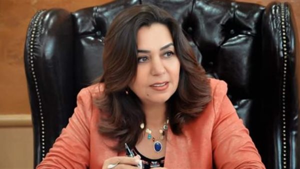 الدكتورة منال عوض