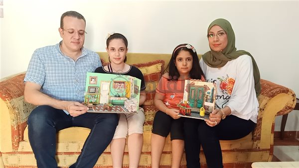 الزوجين ونجلتيهما