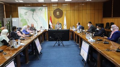 وزير القوى العاملة يناقش مشروع ربط العاملين المصريين بالخارج مع المكاتب العمالية