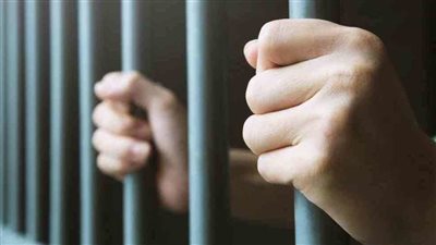 القبض على أب أشعل النيران في ابنته بكفر الشيخ