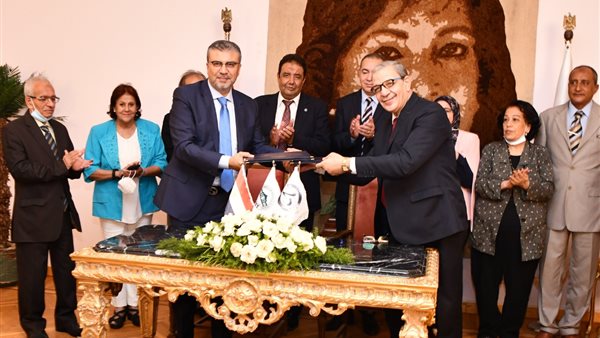 عمرو الليثي والأستاذ