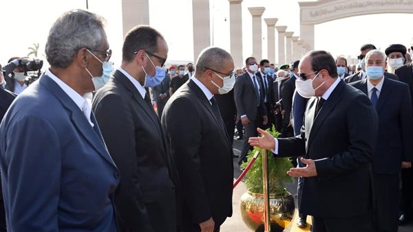 السيسي يقدم العزاء