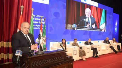 رئيس جامعة القاهرة: مصر أصبحت بعد 30 يونيو حرما آمنا للجميع بلا استثناء │ صور